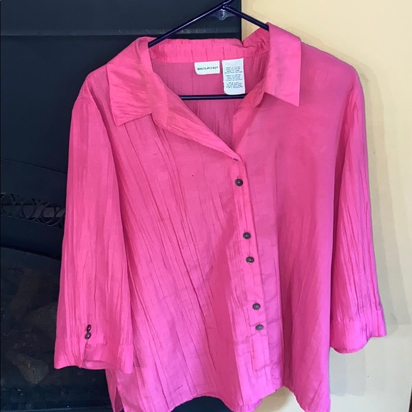 White Stag Tops - Button down long sleeve shirt